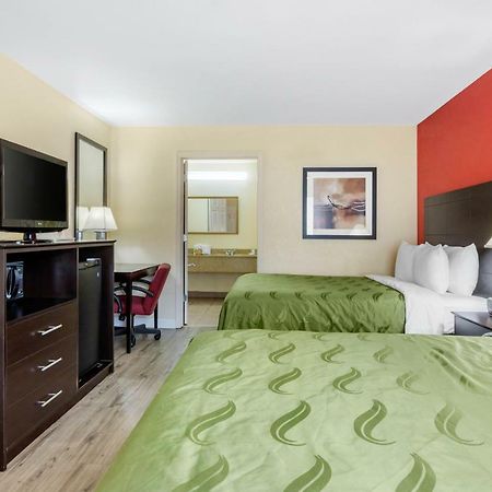 Quality Inn & Suites Lexington Buitenkant foto