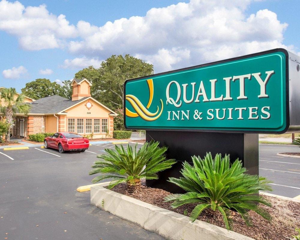 Quality Inn & Suites Lexington Buitenkant foto