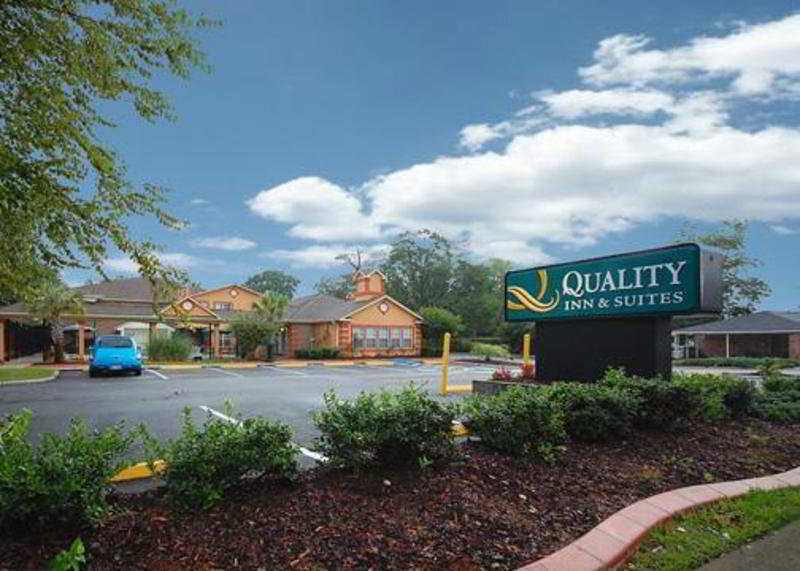 Quality Inn & Suites Lexington Buitenkant foto